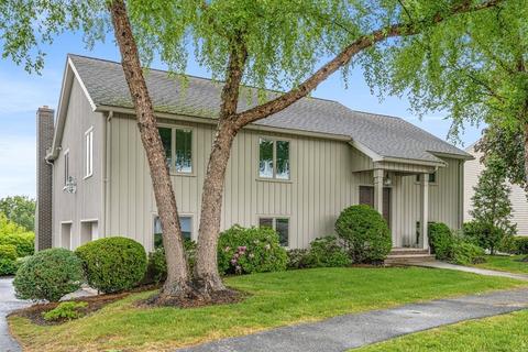 24 Crystal Dr, Stoneham, MA 02180