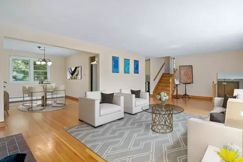125 Scott Cir, Dedham, MA 02026 photo 4