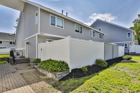 36 Meadow Pond Dr #D, Leominster, MA 01453