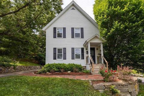 31 Forest Ave, Hudson, MA 01749