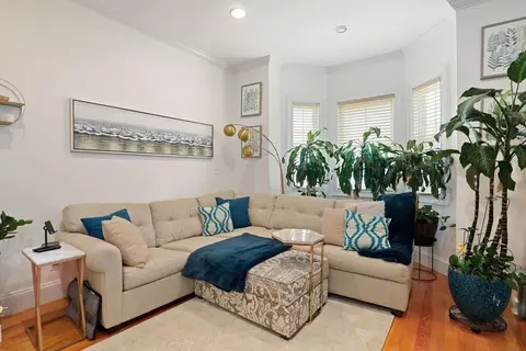 502 Sumner St #1, Boston, MA 02128