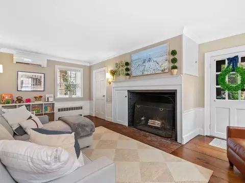 4 Salem St #4, Boston, MA 02129