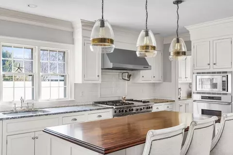 235 Main St, Hingham, MA 02043 photo 7