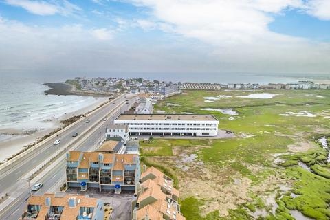 567 Ocean Blvd #207, Hampton, NH 03842