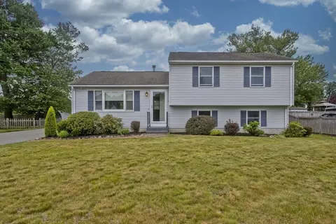 135 Starling Rd, Springfield, MA 01119 photo 1