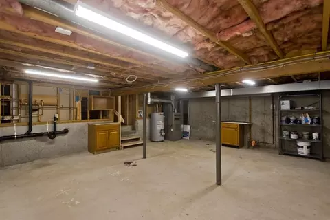 135 Starling Rd, Springfield, MA 01119 photo 17