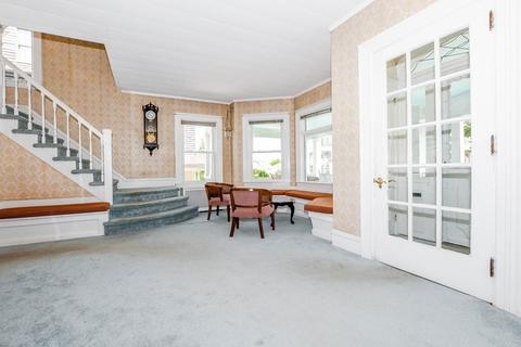 896 Rock St, Fall River, MA 02720 photo 11