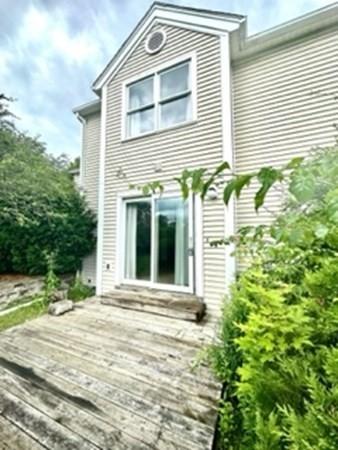 2 Salem Pl #2, Amherst, MA 01002