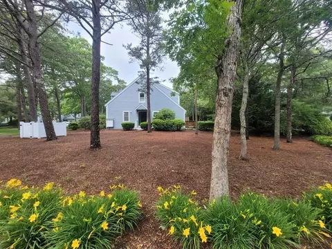 105 Shellback Way #105, Mashpee, MA 02649
