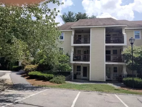 138 Heritage Dr #138, Whitinsville, MA 01588