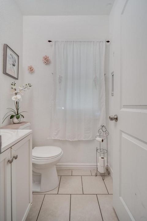 74 Francis St, Springfield, MA 01104 photo 18