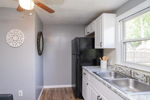 181 Shawmut St, Springfield, MA 01108 photo 3