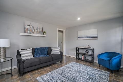 181 Shawmut St, Springfield, MA 01108 photo 5