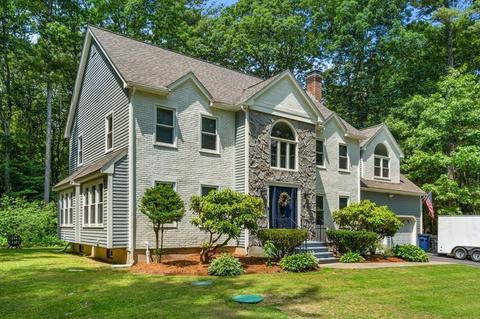 20 Holbrook St, Medway, MA 02053