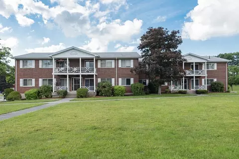 17 Bayberry Dr #2, Sharon, MA 02067
