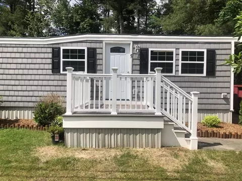 5 Siesta Dr, Wareham, MA 02576 photo 2