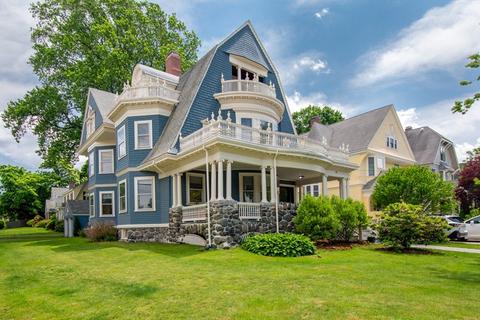 34 Eldredge St, Newton, MA 02458