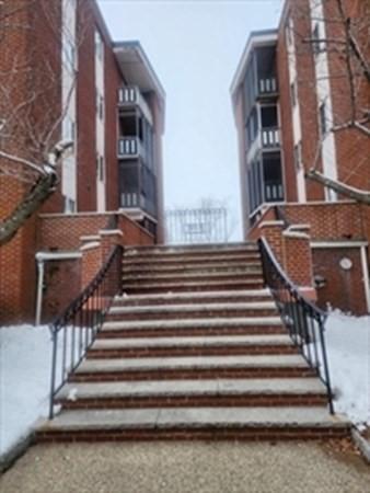 33 Lodgen Ct #3E, Malden, MA 02148