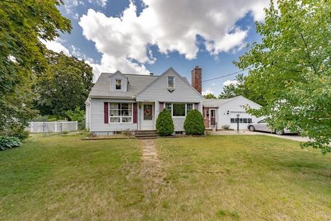 112 Chateaugay St, Chicopee, MA 01020