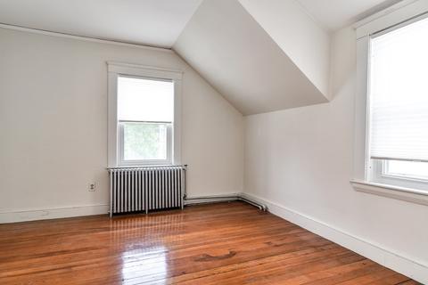 21 Curve St, Dedham, MA 02026 photo 11