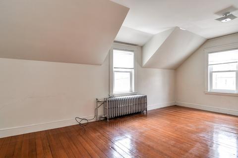 21 Curve St, Dedham, MA 02026 photo 9