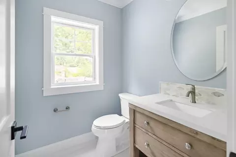 84 Eastern Ave #2, Gloucester, MA 01930 photo 12