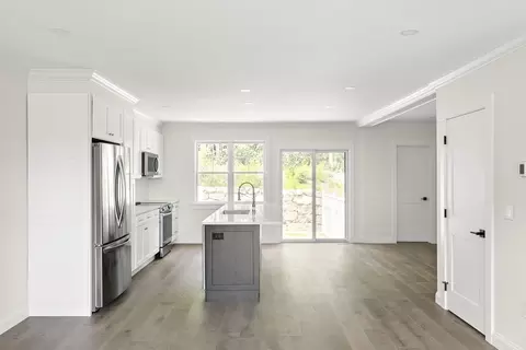 84 Eastern Ave #2, Gloucester, MA 01930 photo 2