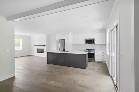 84 Eastern Ave #2, Gloucester, MA 01930 photo 5