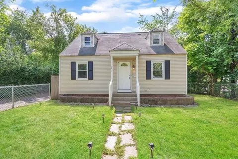 242 Pheland St, Springfield, MA 01109