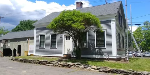 101 East St, Hadley, MA 01035