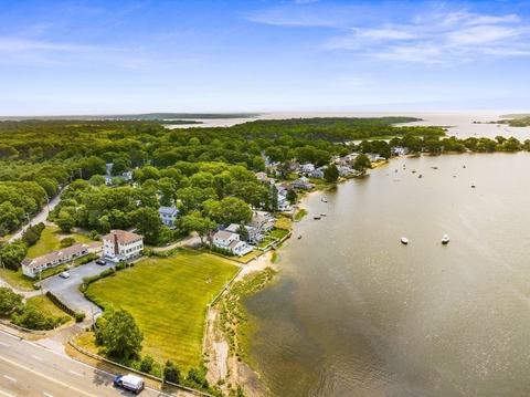 388 Marion Rd, Wareham, MA 02571 photo 2
