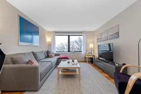65 E India Row #4D, Boston, MA 02110