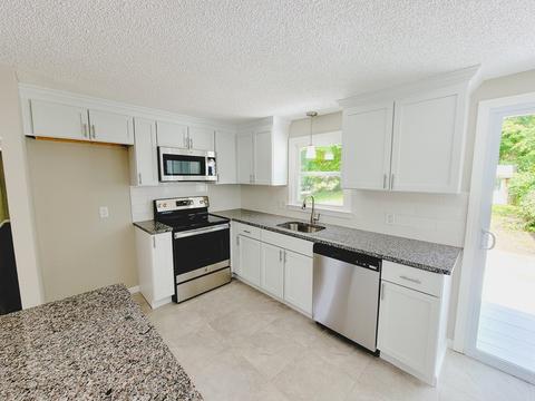 139 Maybrook Rd, Springfield, MA 01129 photo 17