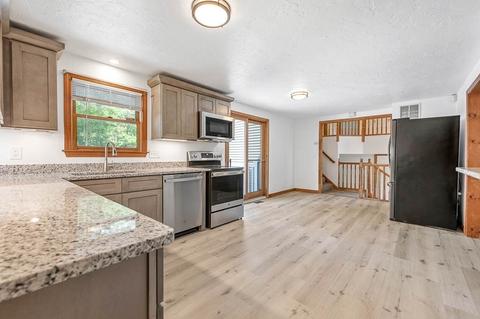 129 Corbin Rd, Dudley, MA 01571 photo 5