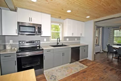 2 Flagg Hill Rd, Erving, MA 01344 photo 9