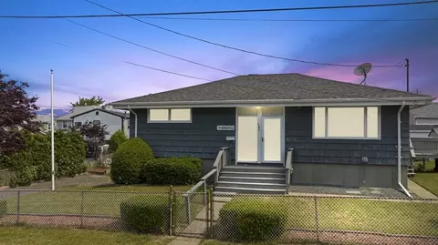 382 America St, Fall River, MA 02721