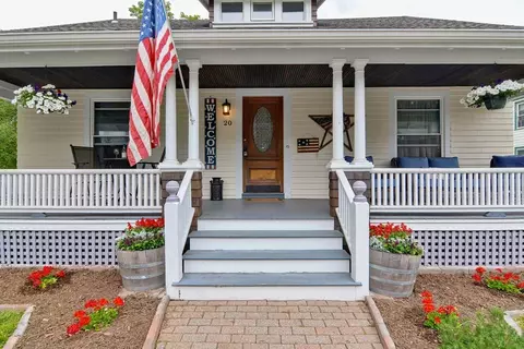 20 Pleasant St, West Brookfield, MA 01585