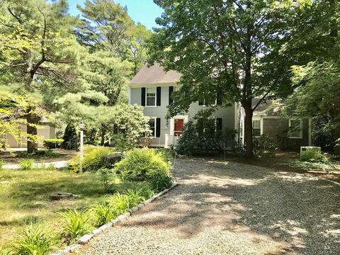 63 The Hunt Cir, Mashpee, MA 02649 photo 2