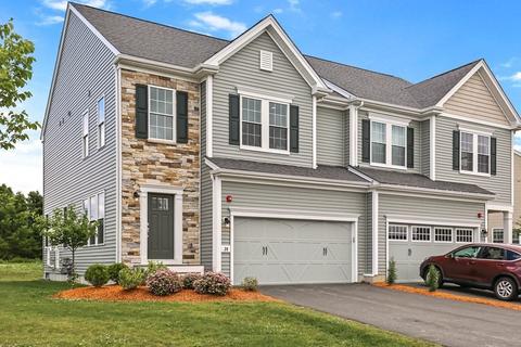 30 Magnolia Dr #30, Hopkinton, MA 01748