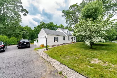 856 E Mountain Rd, Westfield, MA 01085 photo 2