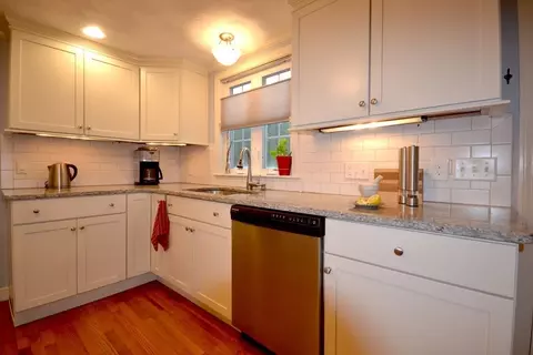 31 Brattle St, Worcester, MA 01606 photo 11