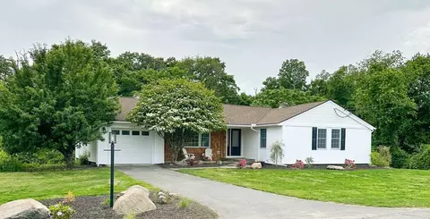 123 Burbank Rd, Sutton, MA 01590