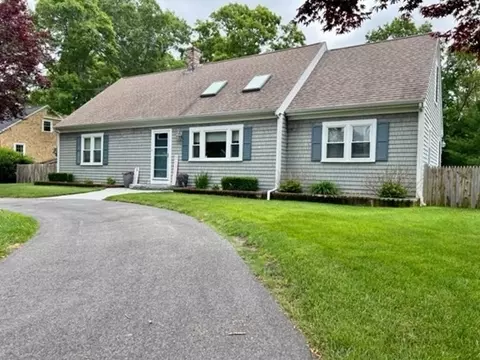 130 Longview Dr, Barnstable, MA 02632 photo 2