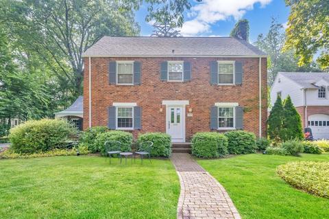 549 Laurel St, Longmeadow, MA 01106
