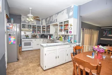 146 Summer St, Danvers, MA 01923 photo 8