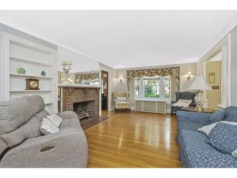 230 Clark Rd, Brookline, MA 02445 photo 7