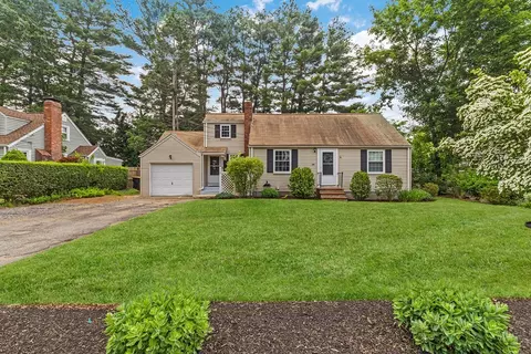 34 Londonderry Rd, Framingham, MA 01701