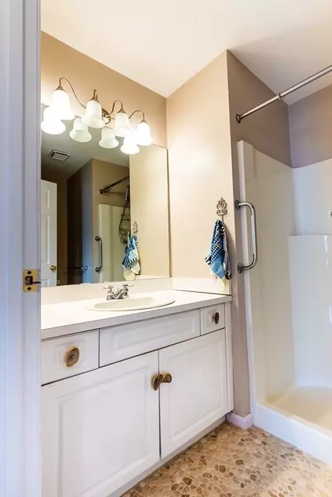 700 Shore Dr #1002, Fall River, MA 02721 photo 16