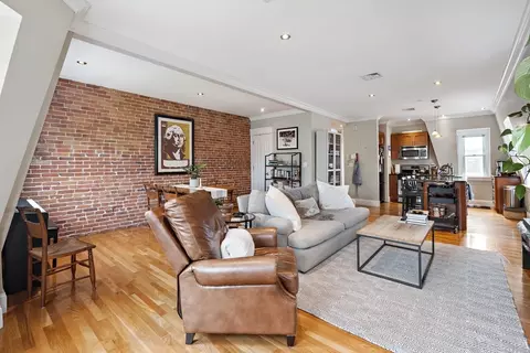 5 Seaver St #3, Boston, MA 02128
