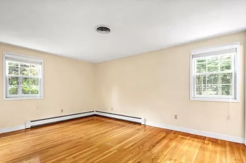9 Craig Ln, Hingham, MA 02043 photo 15